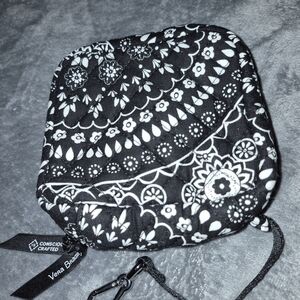 Vera Bradley Black & White Quilted Jewlery Case with Floral Paisley Print